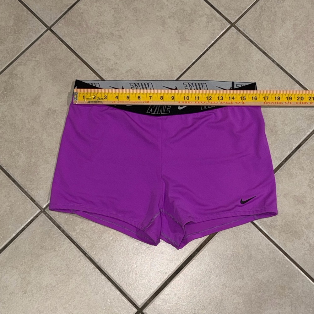 Nike Pro 3” training short purple/black and white size X-LARGE - Picture 3 of 8